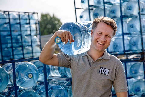 water cooler bottles worker delivery