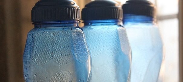 Will a Zero-Tech Water Bottle Really Help You Reach Optimal Hydration?