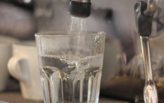 How to Filter 99% of Pollutants Out Of Your Drinking Water