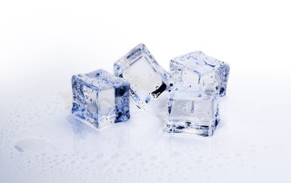The Benefits of Putting ice Cubes on Your Skin