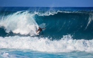 surfer-sea-waves